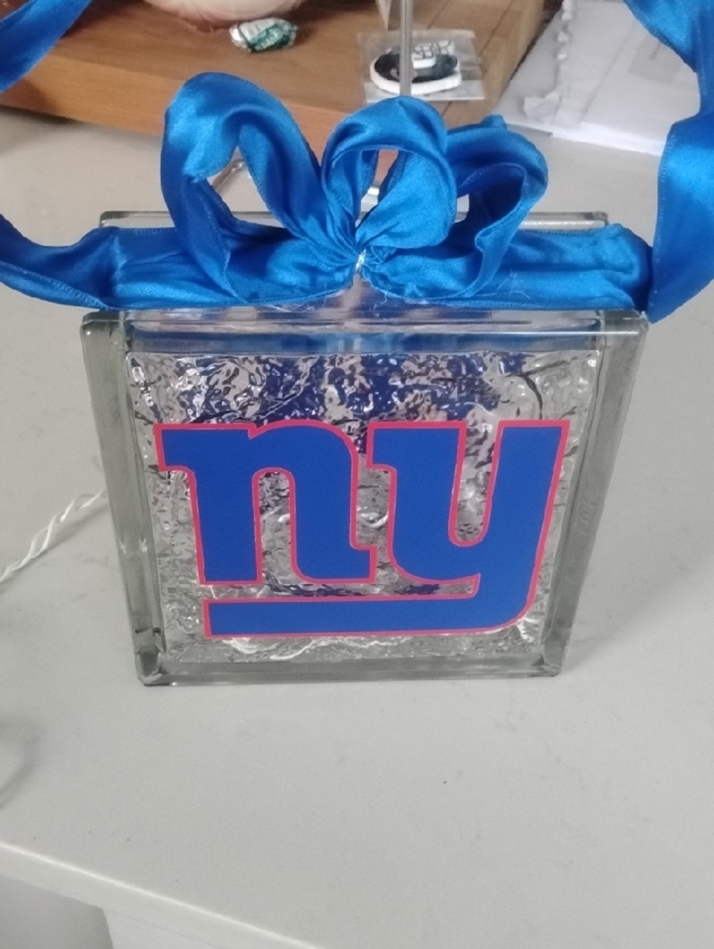 NFL New York Giants Glass Block Light with Blue Ribbon - Picture 8 of 10